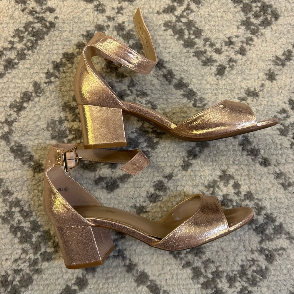 🩵 3 for $12 🩵 Rose Gold Heels Pumps - Dream Pairs - Size 8.5